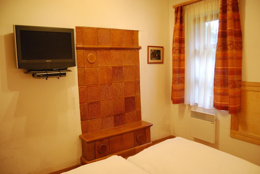 Boroka Apartmanhazak - Oereghaz Velem Pokój zdjęcie
